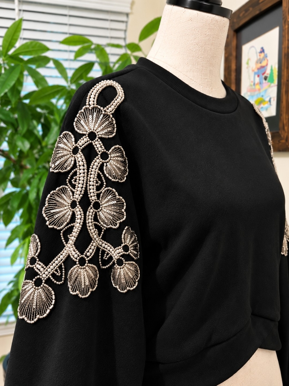 Embroidered Sleeve Black Cropped Sweatshirt - Women - Picture 4 of 5